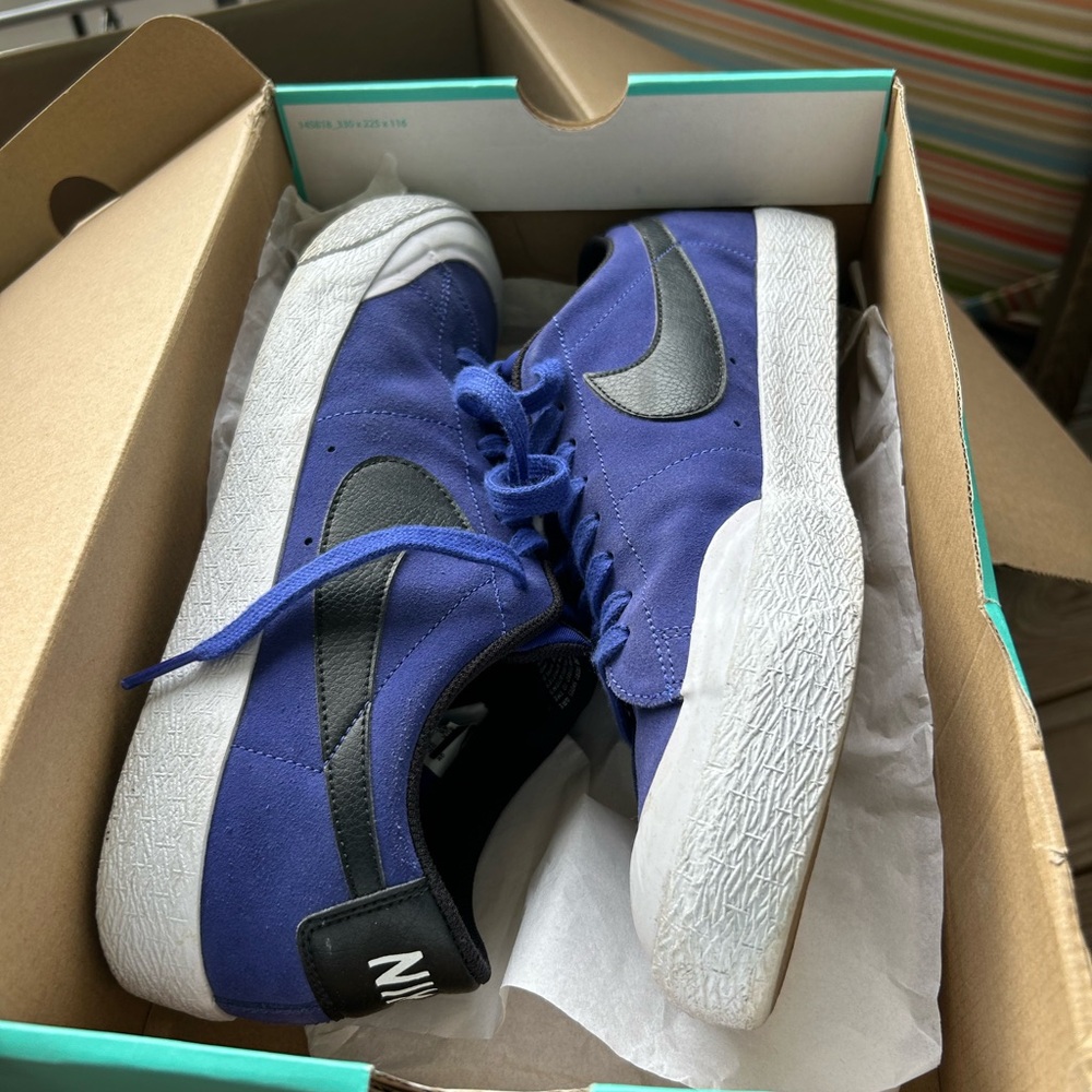 Nike Blazer Low SB ‘Deep Night Black’